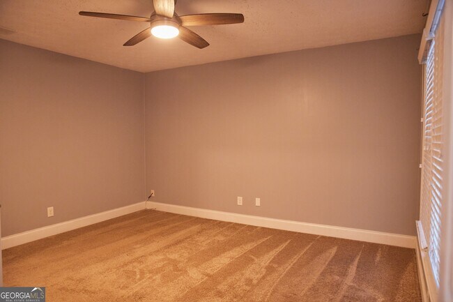 Building Photo - 248 Mill Creek Pl