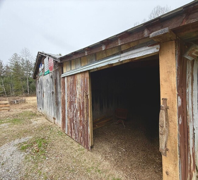 Building Photo - 14383 Yuma Rd