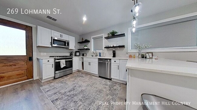 Building Photo - 269 Lohmann St