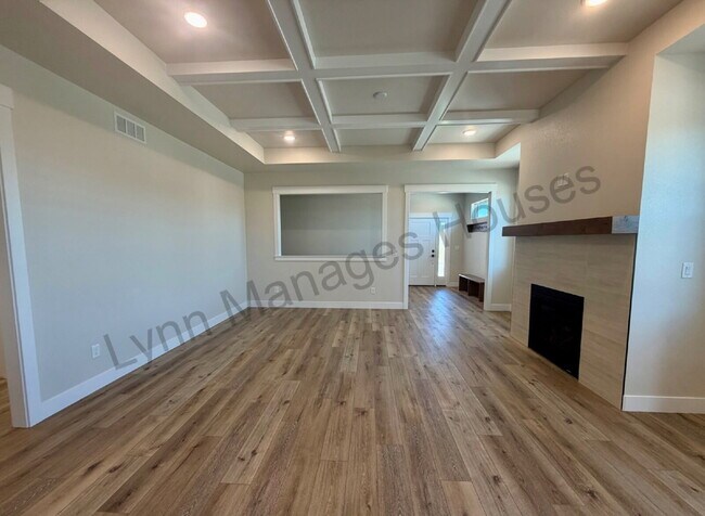 Building Photo - Brand New Single Family Home!