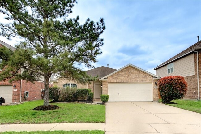 Building Photo - 5806 Cedar Field Way