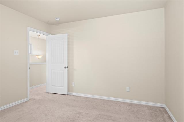 Building Photo - 1412 Glen Garden Dr