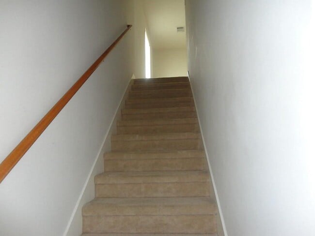 Building Photo - 6418 Mountain Pines Ln