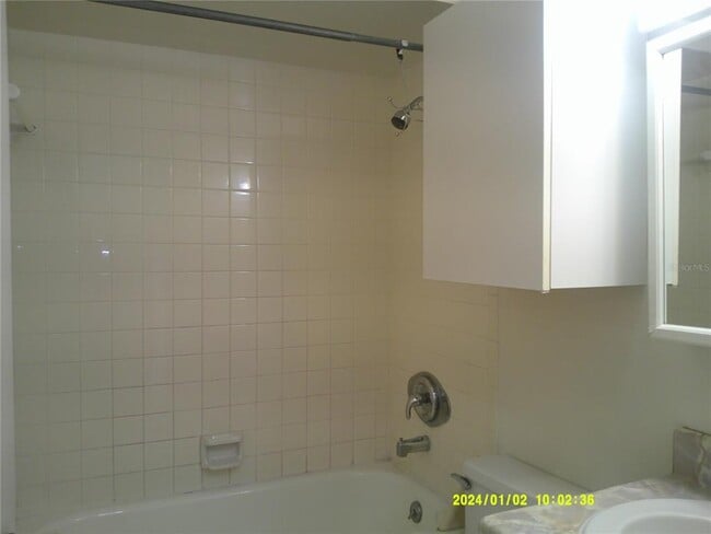 Building Photo - 71 Lake Villa Way