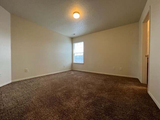 Building Photo - 2944 W Marbeth Ct