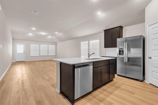 Building Photo - 9200 Furman Dr