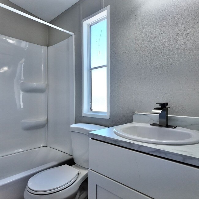 Building Photo - Updated 3-Bed, 2-Bath Home in Active 55+ C...