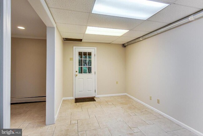 Building Photo - 14904 Claude Ln