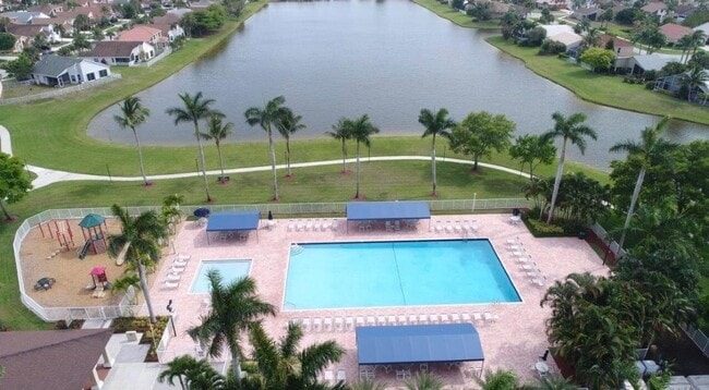 Building Photo - 9785 Ridge Creek Rd