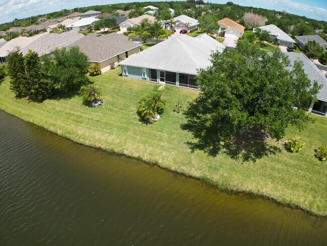 Building Photo - 515 South Valencia Cir SW