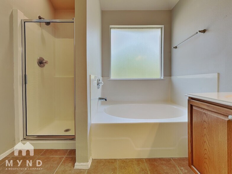 Building Photo - 32003 Ashton Ln