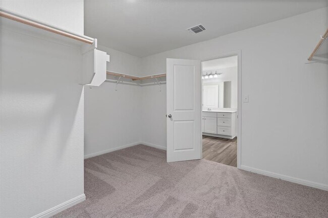 Building Photo - 112 Pronghorn St
