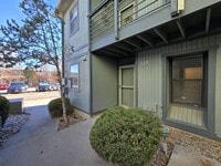 Building Photo - 1300 Iris St