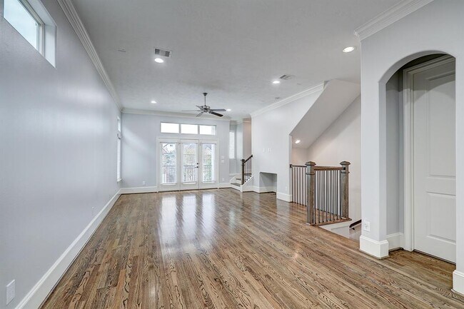 Building Photo - 5424 Petty St