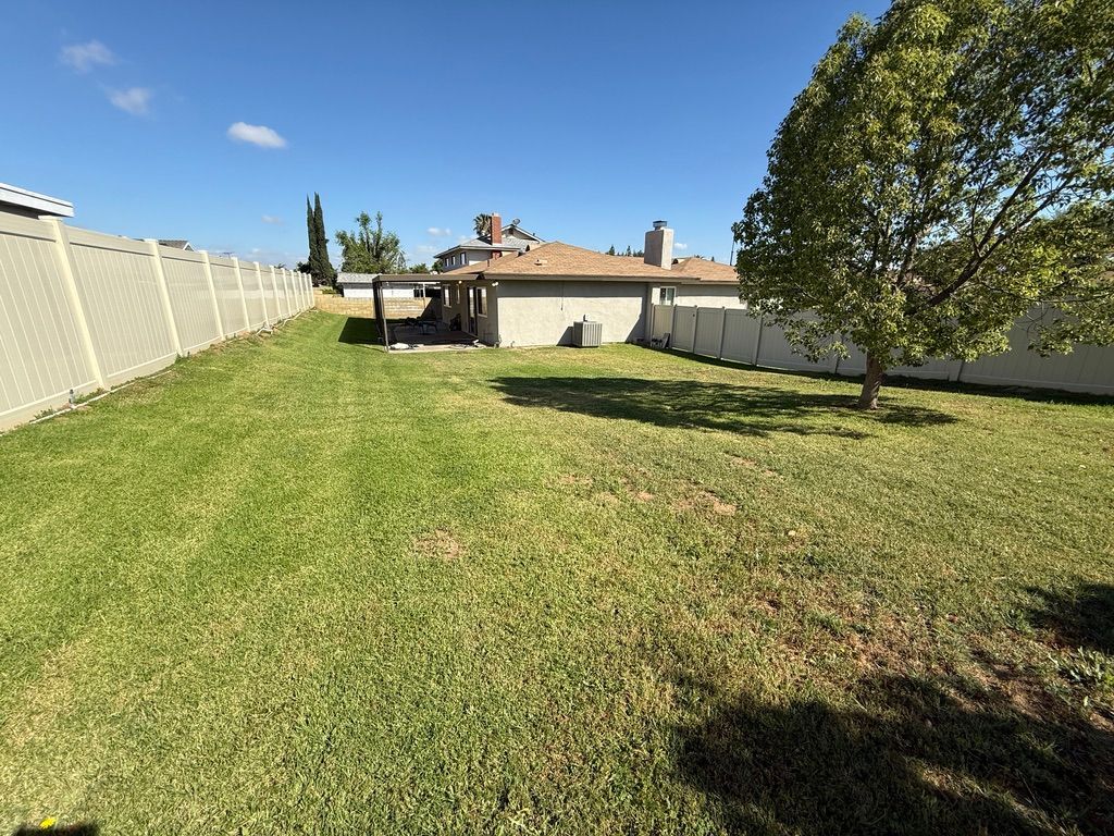 Building Photo - 3424 Pickwick St