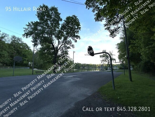 Building Photo - 95 Hillair Rd