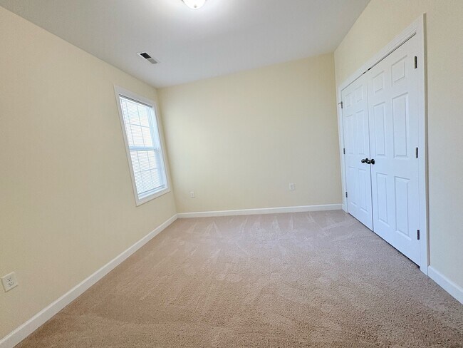 Building Photo - 62 Windgate Cir