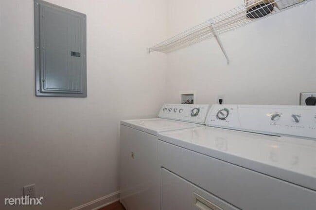 Building Photo - 5425 Michelles Oak Ct