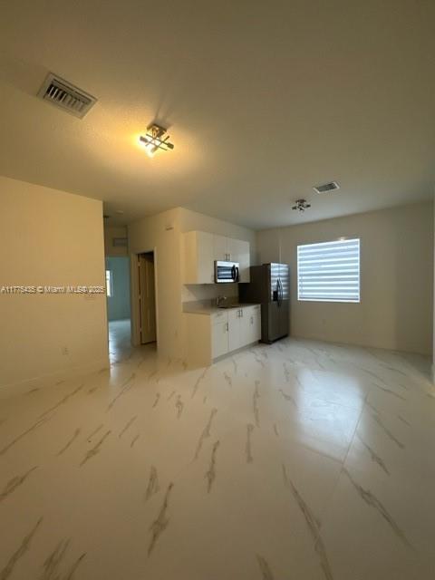 Building Photo - 2270 SE 27th Dr