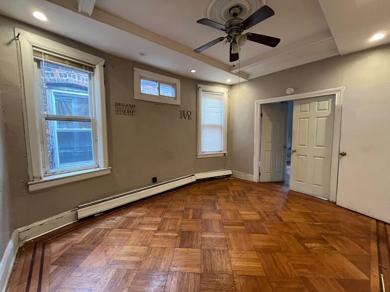 Building Photo - 65 Wade St