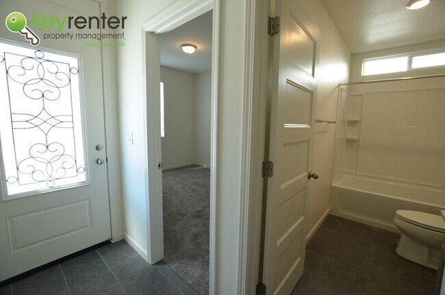 Building Photo - 3055 Island Creek Way