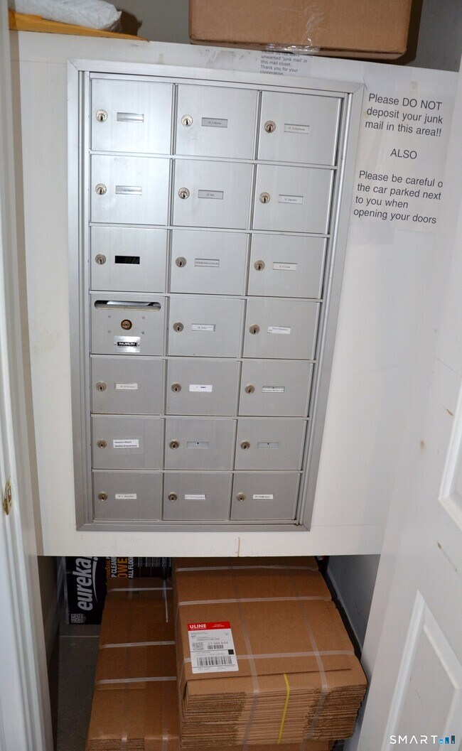 Building Photo - 365 Westport Ave