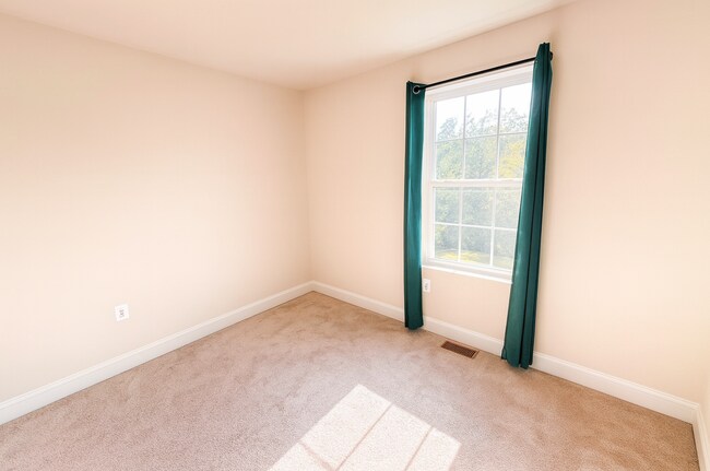 Building Photo - 23788 Myrtle Glen Way