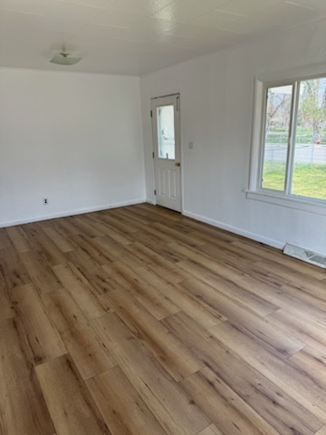 1st Living Room - 2101 S 10th St W