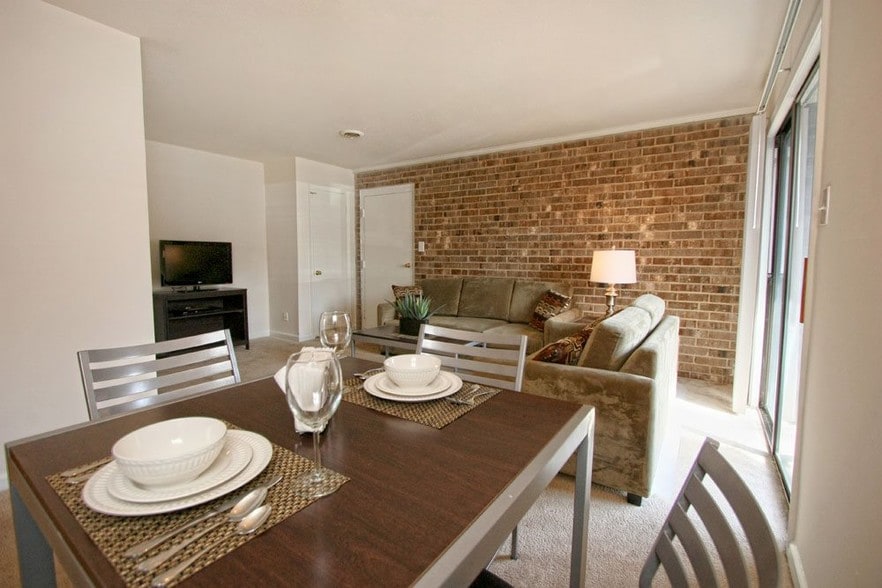 The Residences at 1805 1805 Fairfax Rd Greensboro NC 27407