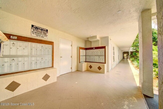 Building Photo - 2225 Jimmy Buffett Mem Hwy