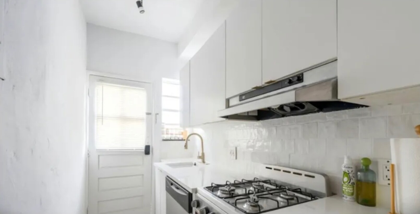 Building Photo - 817 Meridian Ave