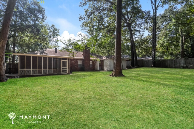 Building Photo - 1008 Tanglewood Dr