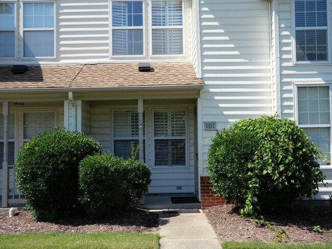 Primary Photo - 101 Post Oak Rd