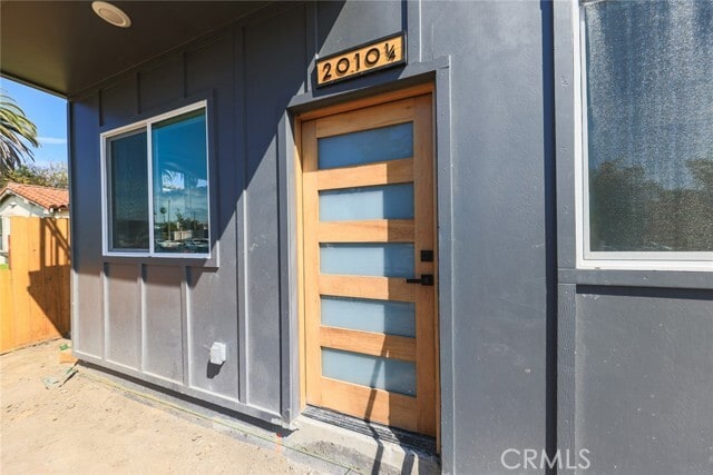 Building Photo - 2012 S Dunsmuir Ave