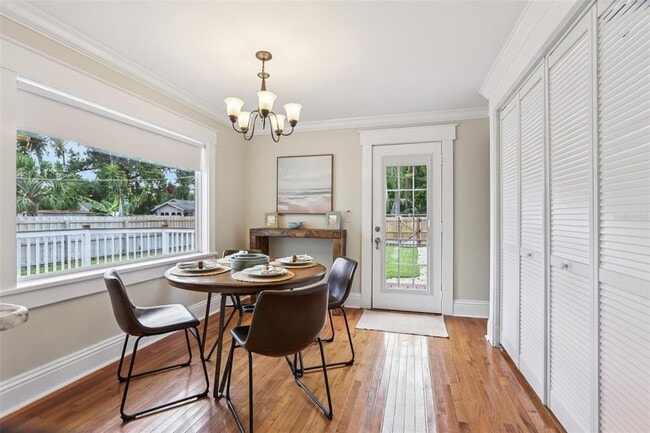 Building Photo - 712 E Caracas St