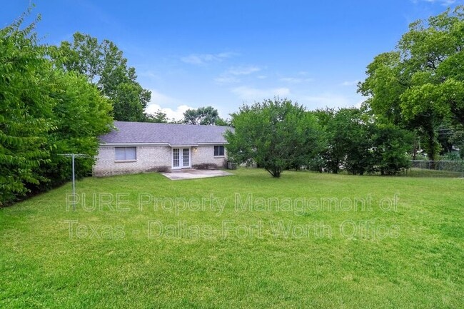 Building Photo - 4256 Ambrose Dr