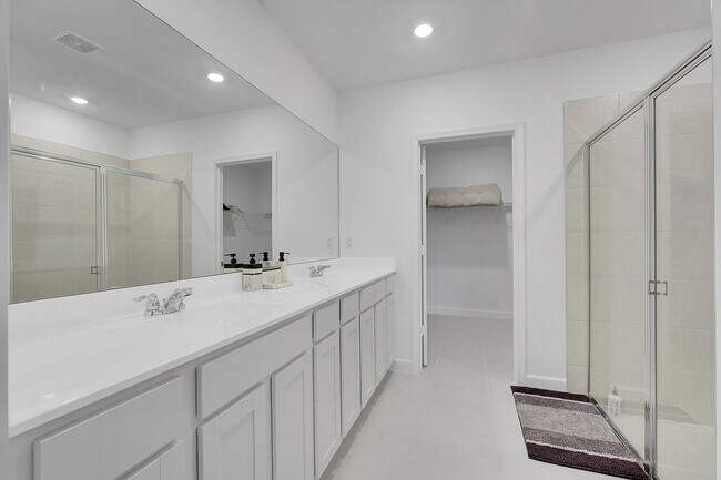 Building Photo - 6371 Windwood Wy