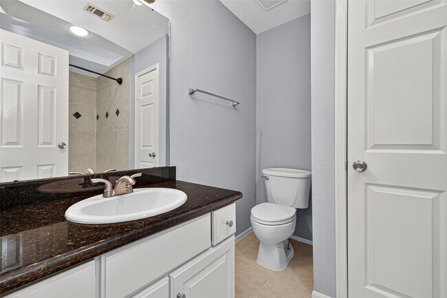Building Photo - 9850 Pagewood Ln