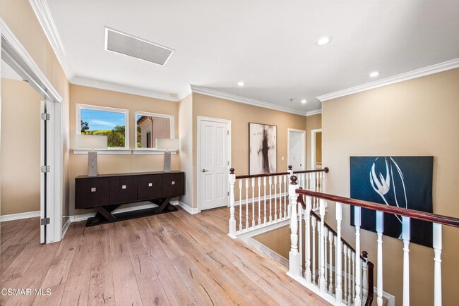 Building Photo - 1074 Deseo Ave