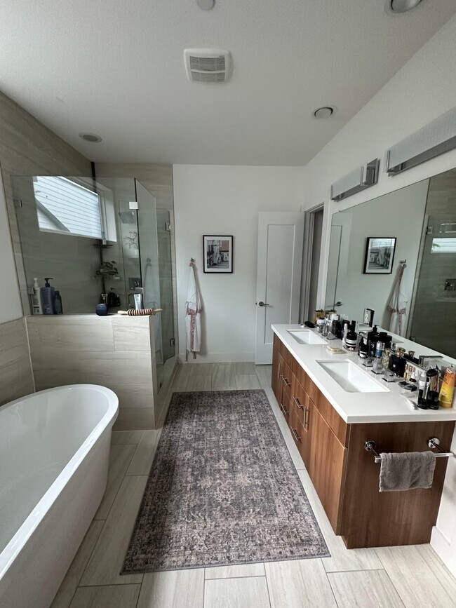 Building Photo - 5705 Bryan Pkwy