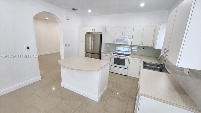 Building Photo - 10752 SW 228th Terrace