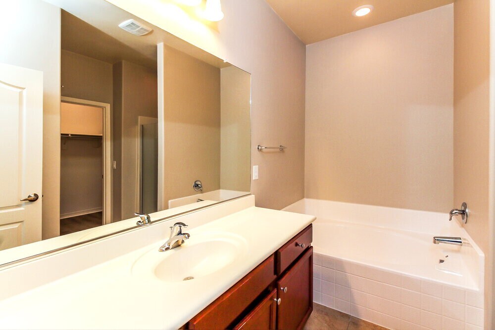 Building Photo - 8231 W Razorbill Dr