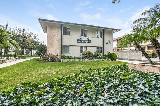 Building Photo - 806 Arcadia Ave