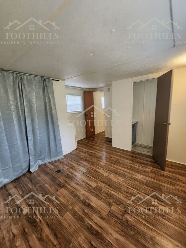 Building Photo - 3-Bedroom Single Wide in Westminister  wit...