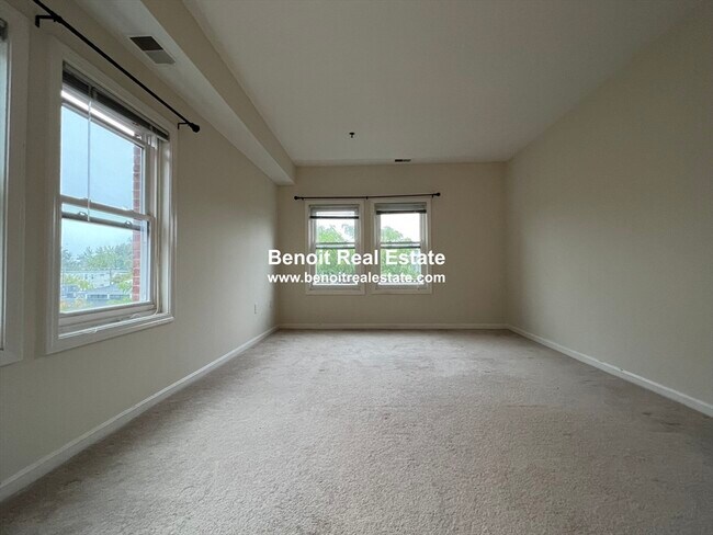 Building Photo - 2456 Massachusetts Ave