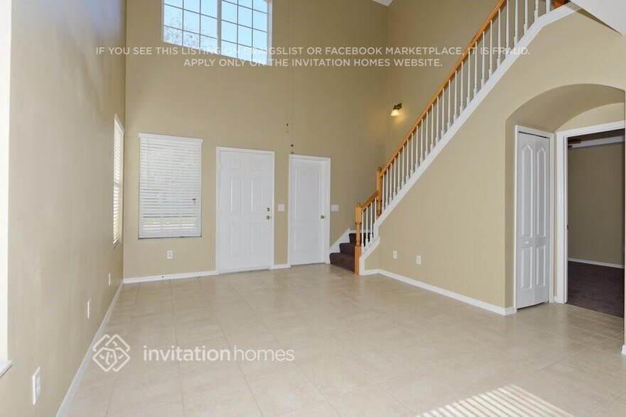 Building Photo - 18220 Birdwater Dr