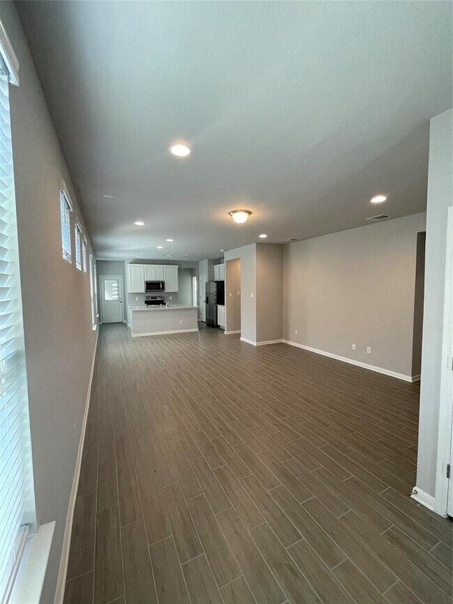 Building Photo - 125 Unforgiven Ln