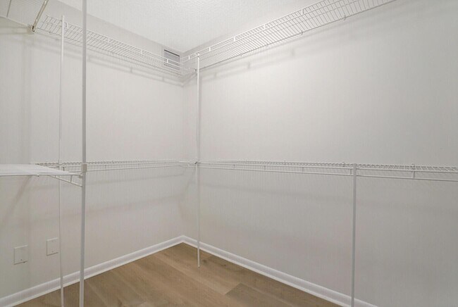 Building Photo - 3636 Whitehall Dr