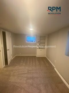 Building Photo - Room for rent in convenient Ogden Location