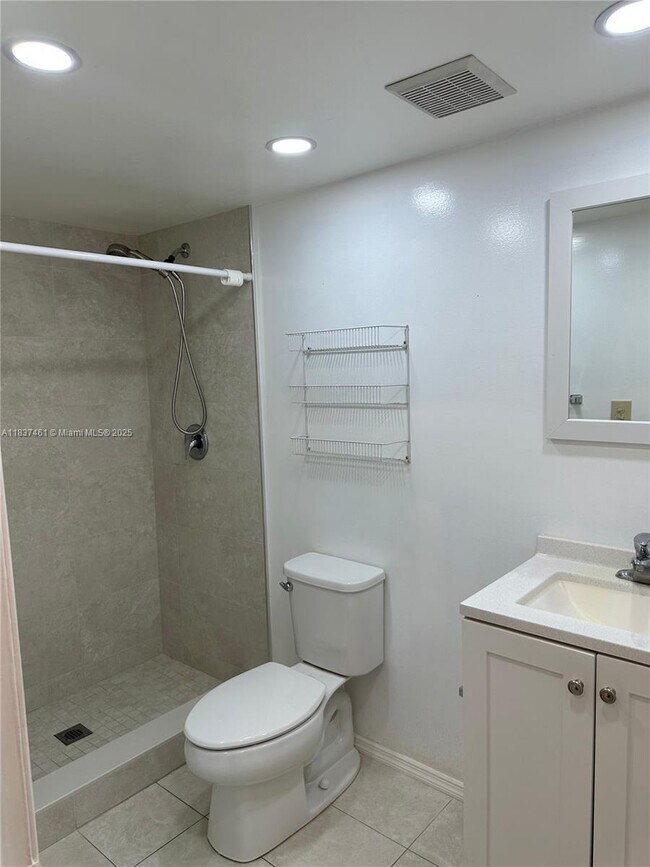 Building Photo - 7965 SW 86th St
